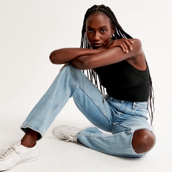 Ultra High Rise 90s Straight Jean Abercrombie denim classic in medium wash boho - Picture 2 of 8